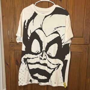 Disney Villains x Heidi Klum Adults Graphic White and Black Ursula T-Shirt XL